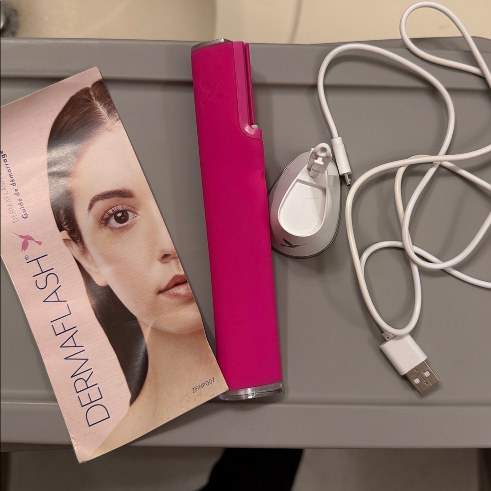 Dermaflash Hot Pink Facial Exfoliation Device